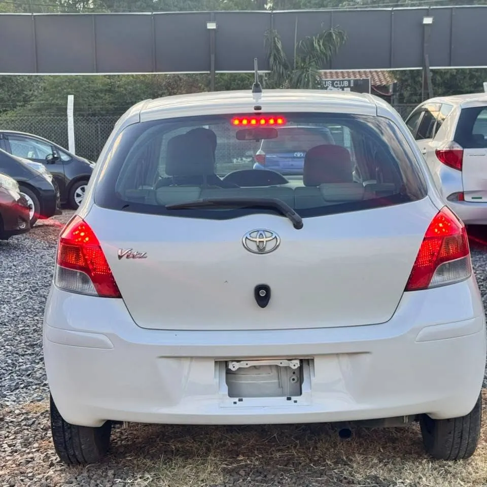 Toyota Vitz 2010