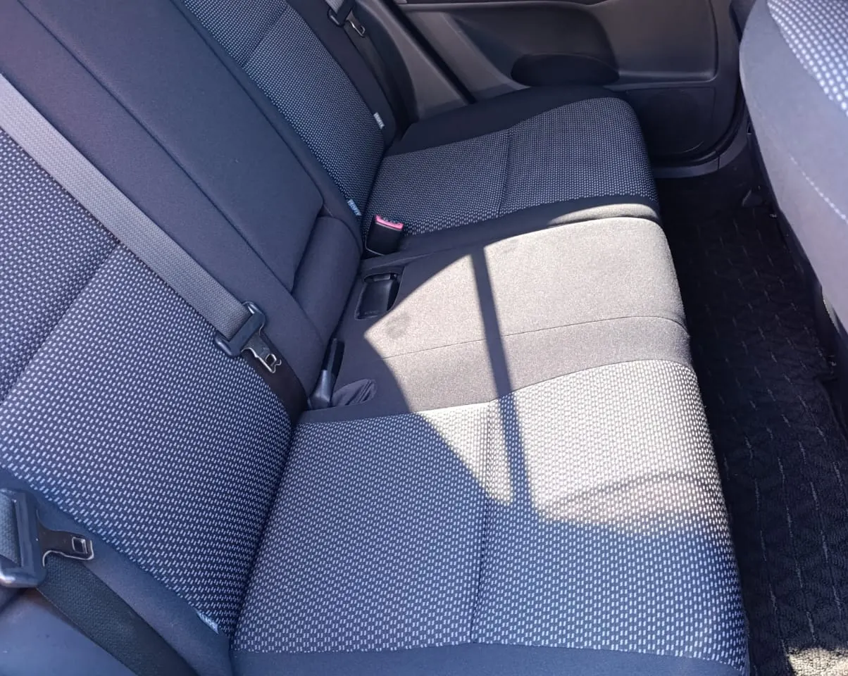 Toyota Auris 2010 1