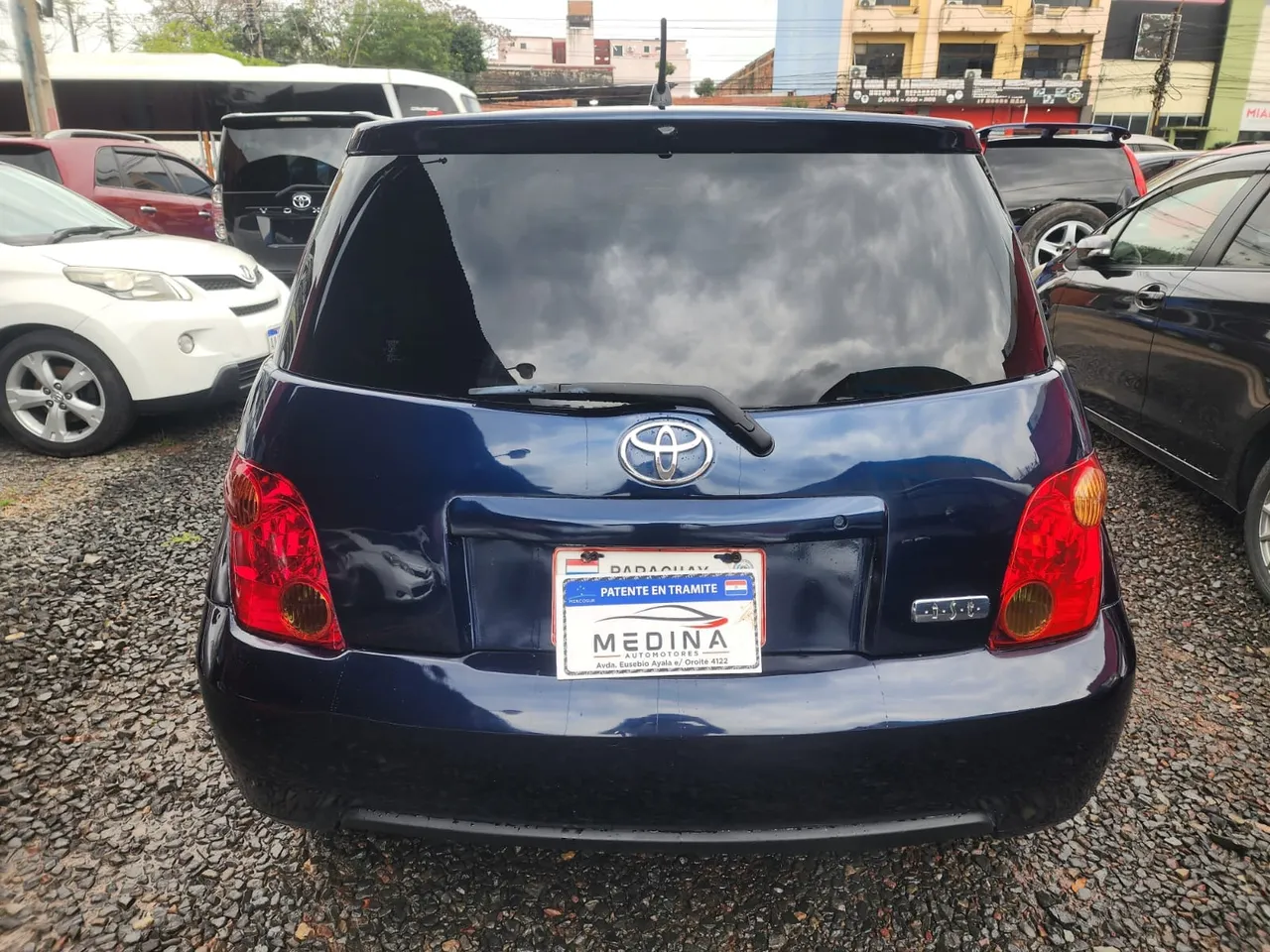 Toyota ist 2003