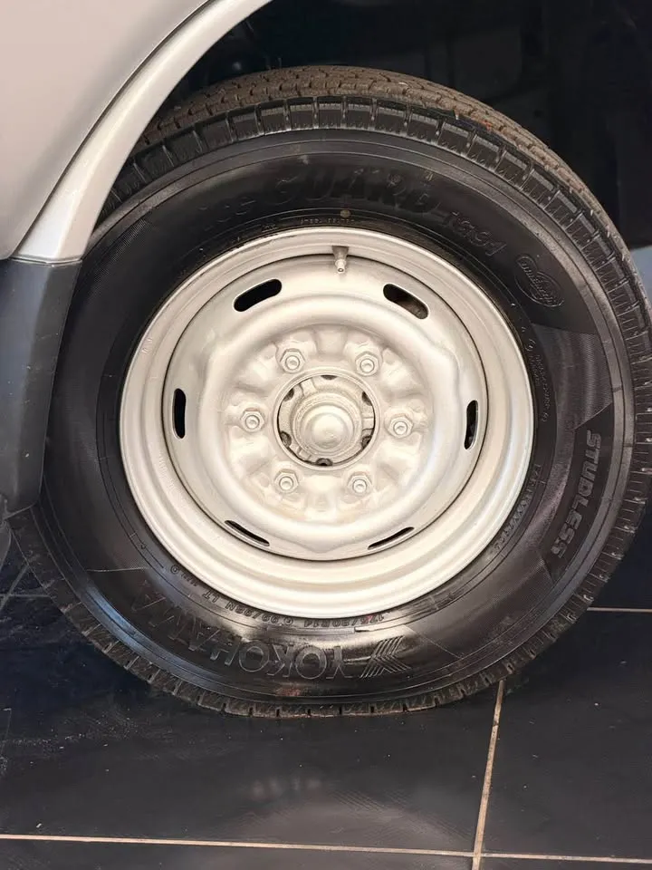 Nissan Atlas 1998