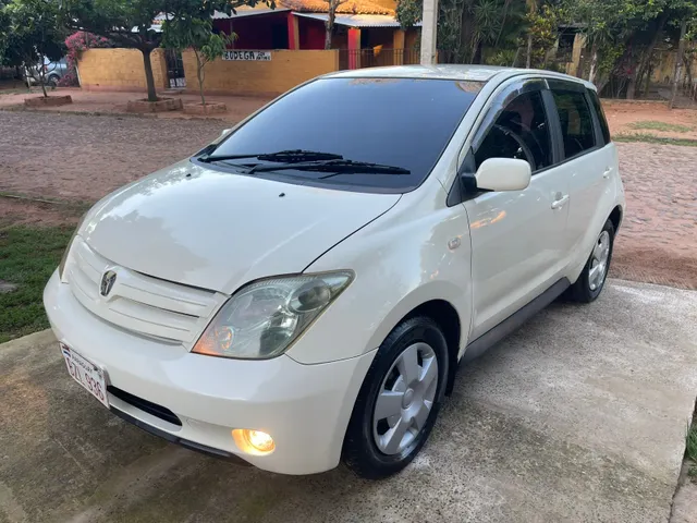 Toyota ist 2003