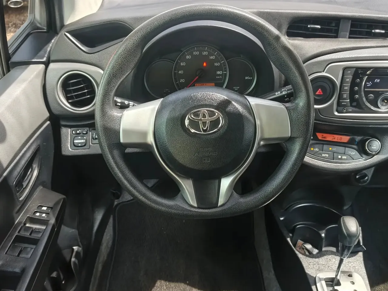 Toyota Vitz 2013