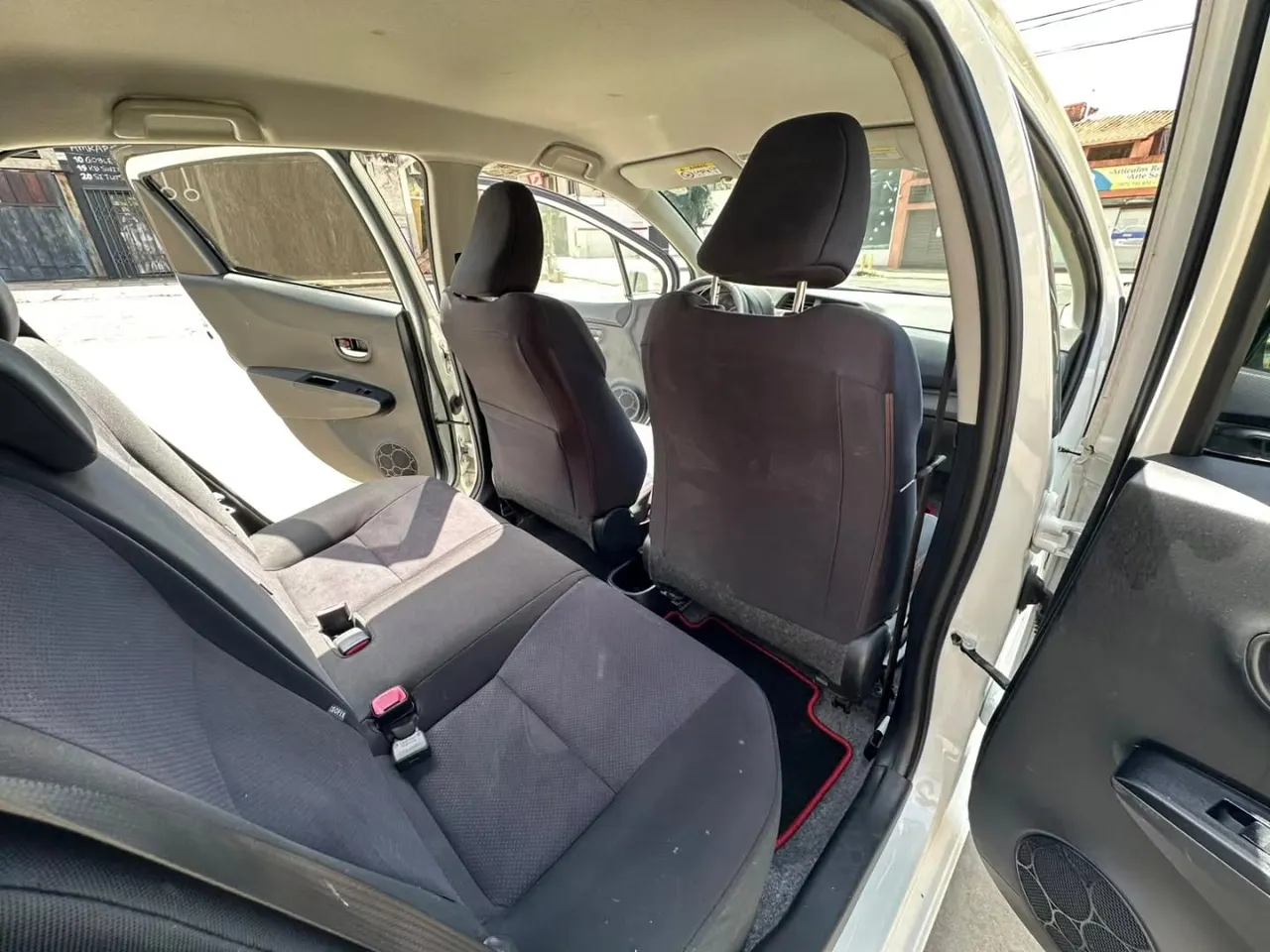 Toyota Vitz 2012