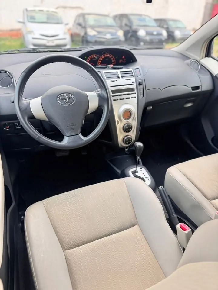 Toyota Vitz 2007