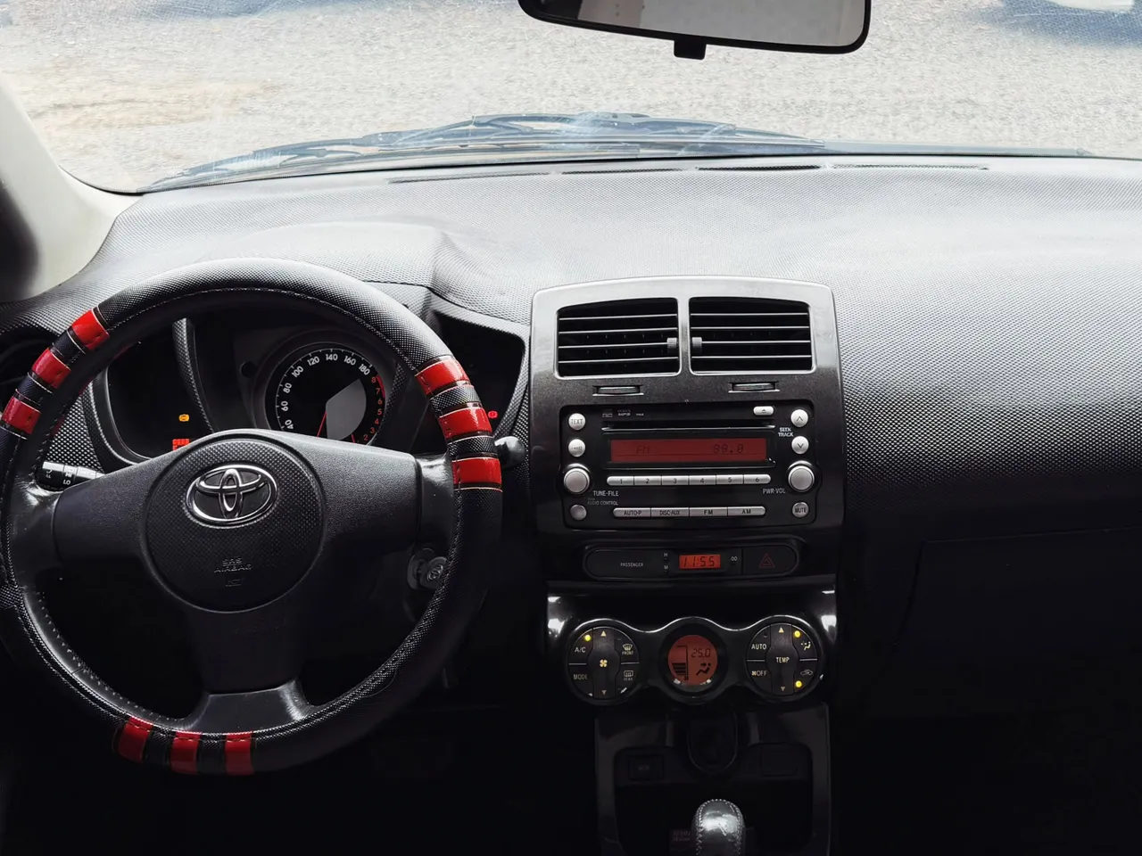 Toyota ist 2004 Full