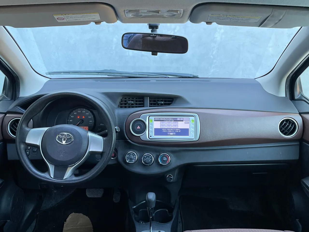 Toyota Vitz 2012