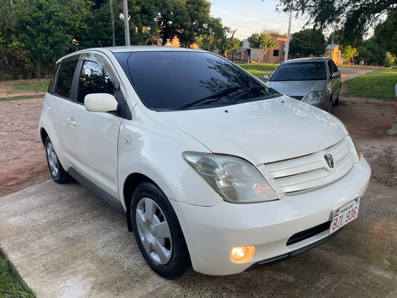 Toyota ist 2003