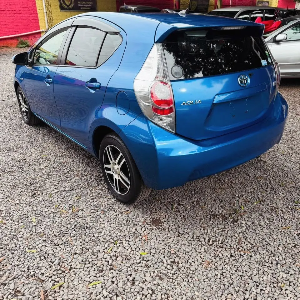 Toyota Aqua 2013 Híbrido