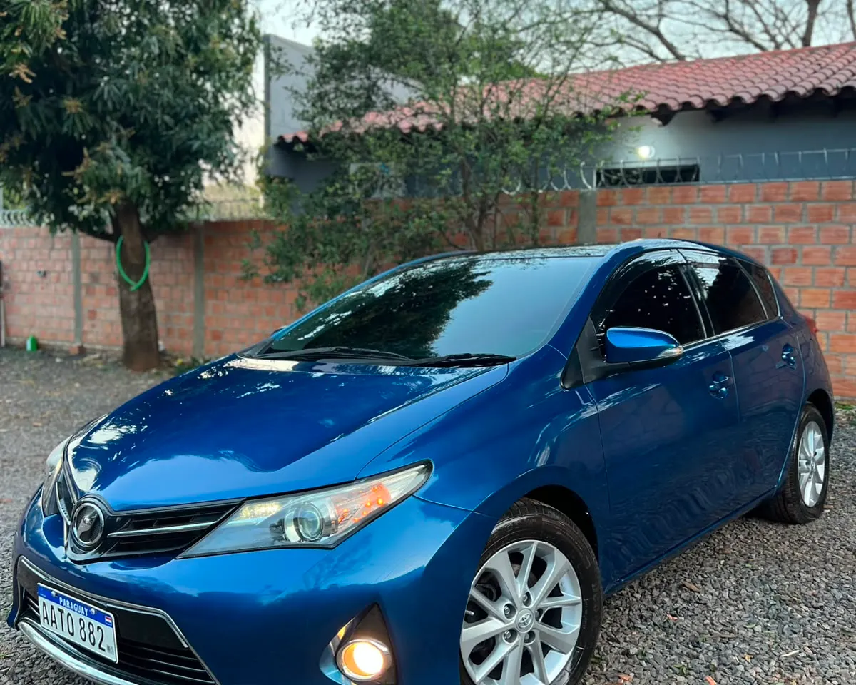 Toyota Auris 2015