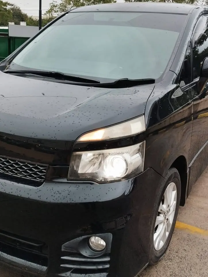 Toyota Voxy 2011 2.0 GS