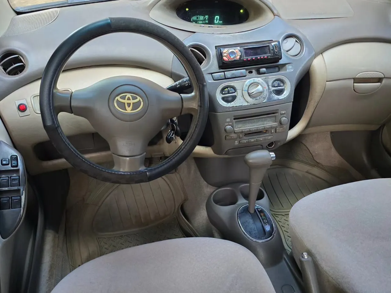 Toyota Platz 2003