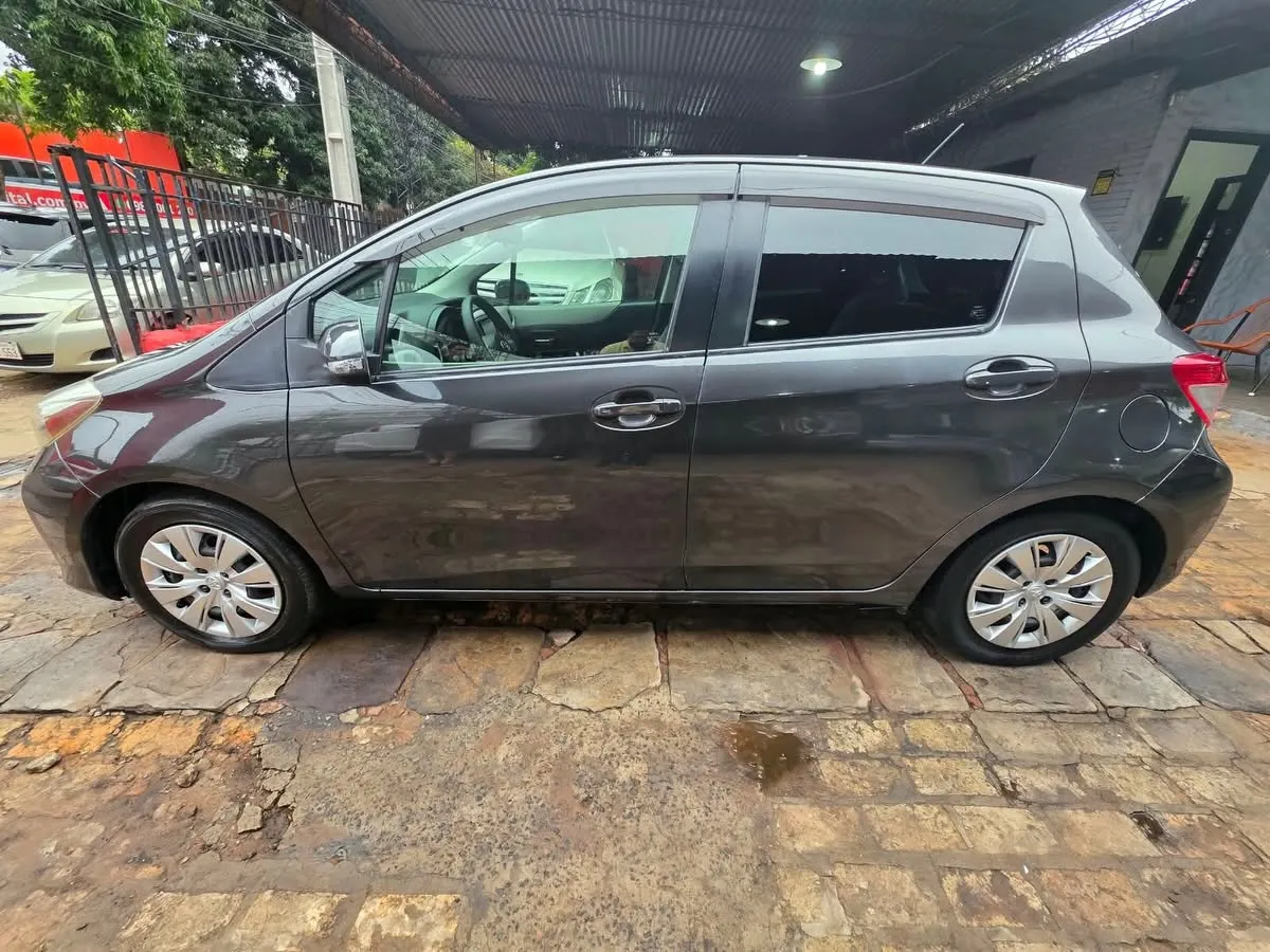 Toyota Vitz 2013 New Vitz 2013/12
