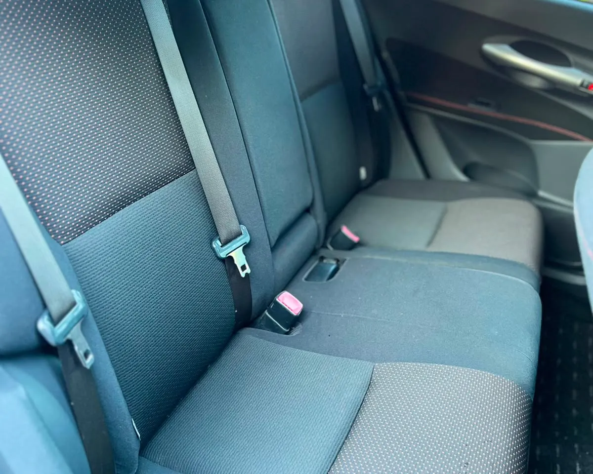 Toyota Auris 2011