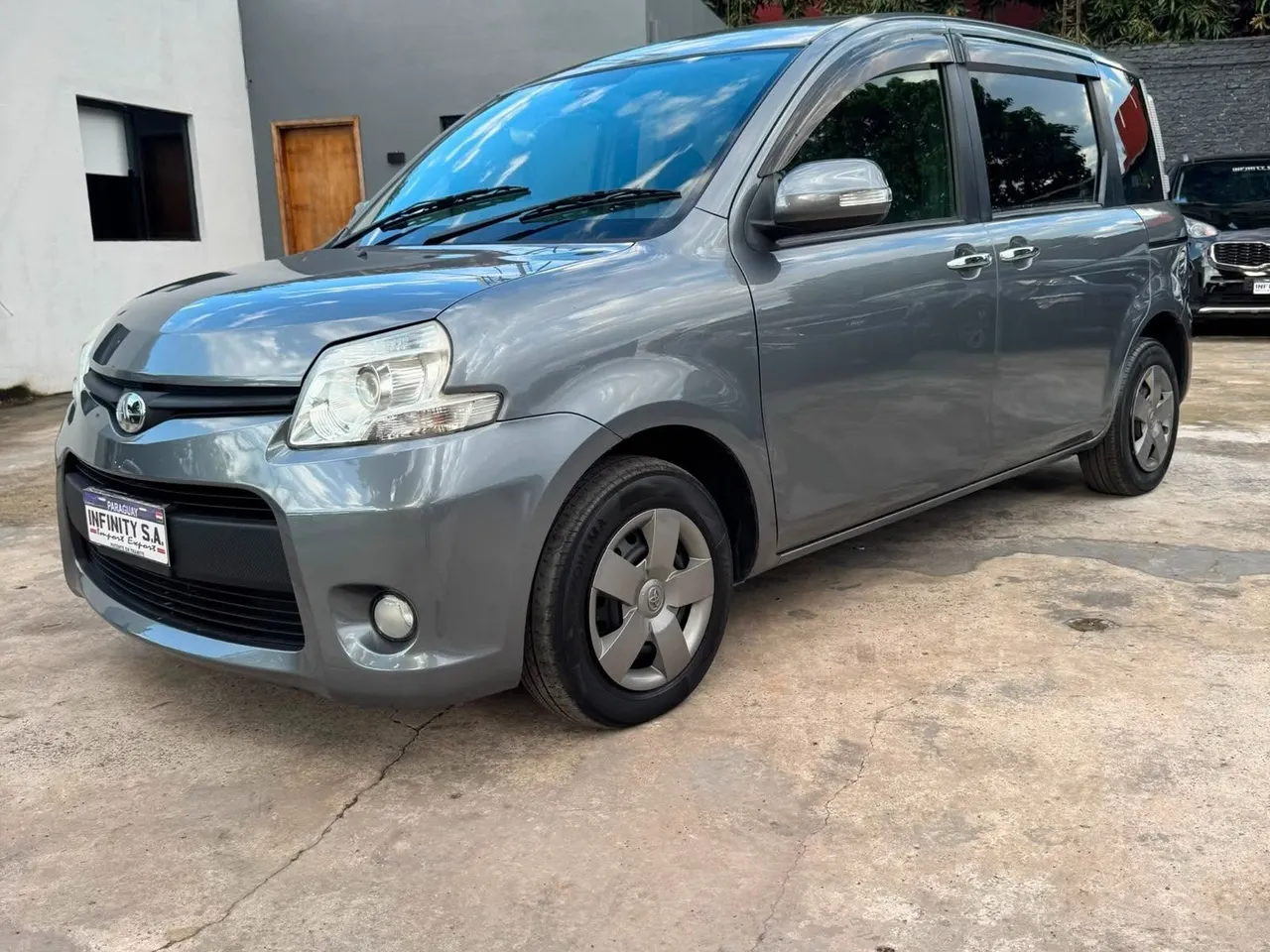 Toyota Sienta 2014 Full Equipo