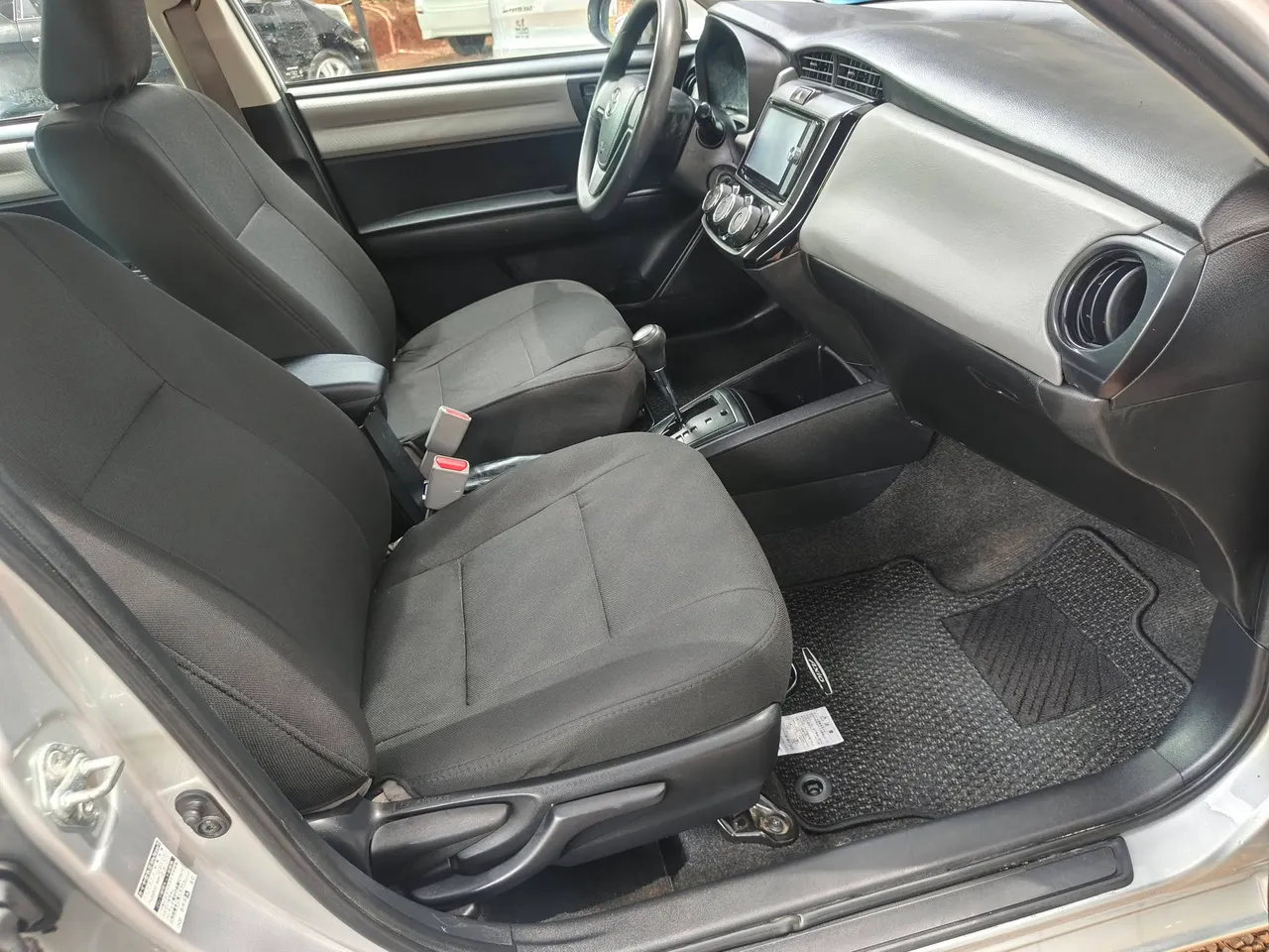 Toyota Axio 2013