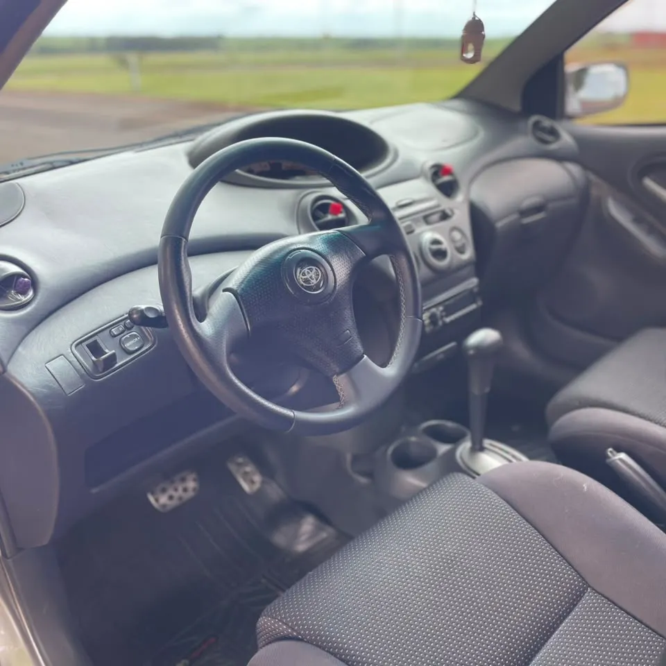 Toyota Vitz 2000 RS