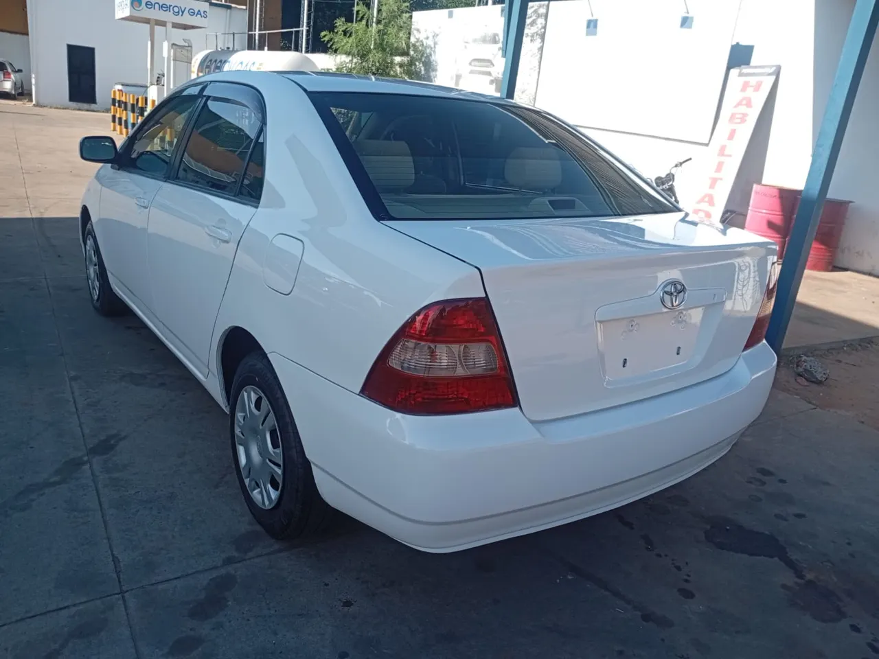 Toyota Corolla 2001 1
