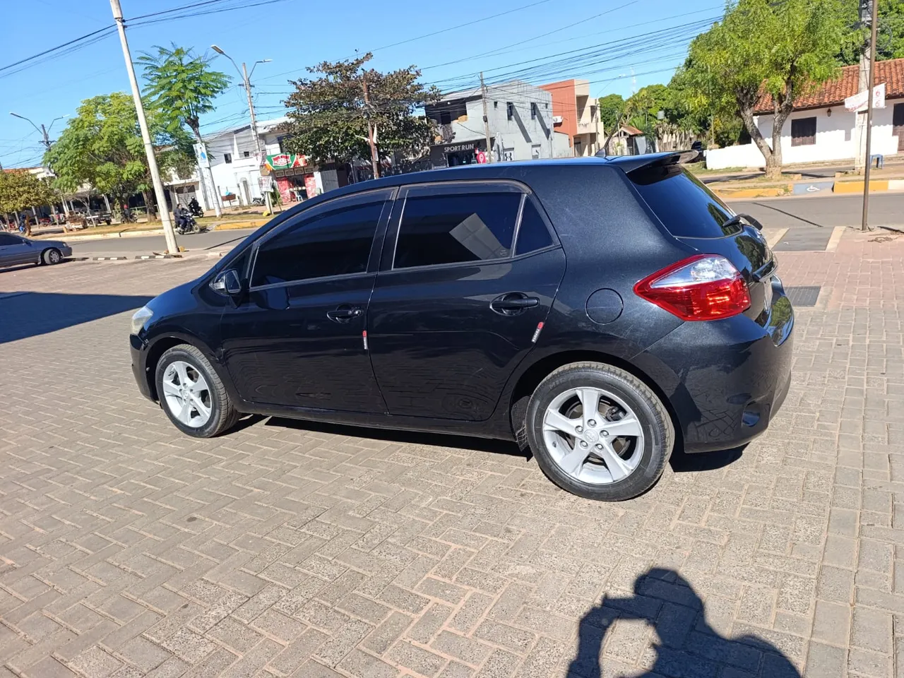 Toyota Auris 2010 1