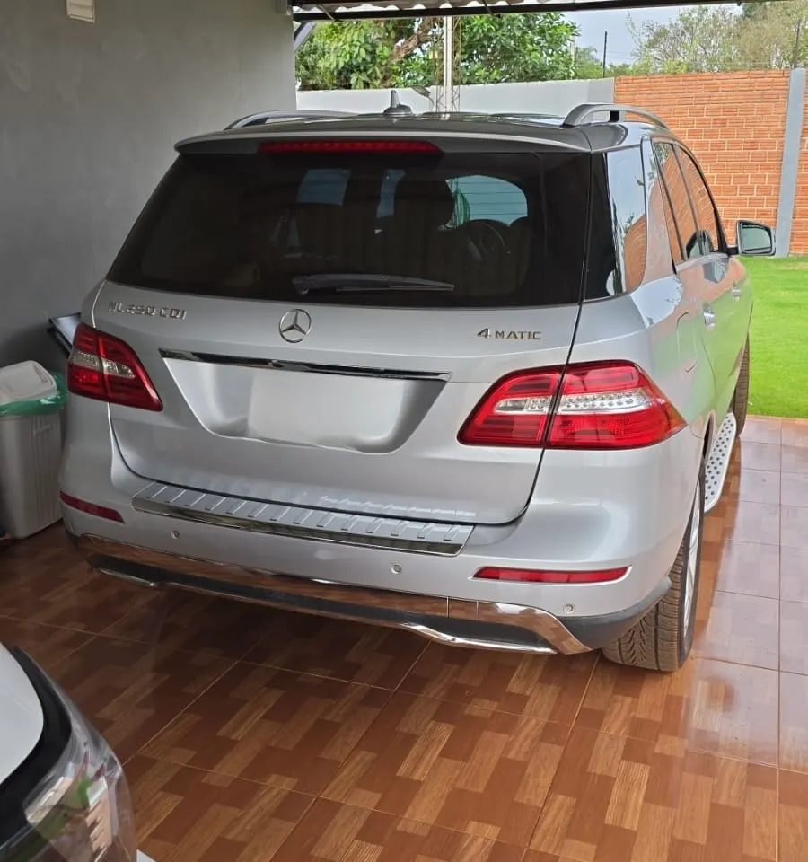 Mercedes-Benz ML 2013 Full