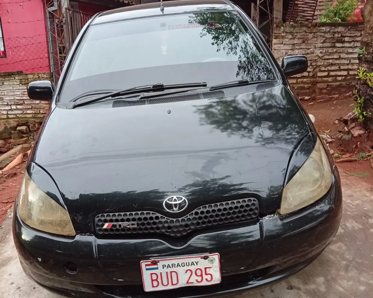 Toyota Vitz 2000