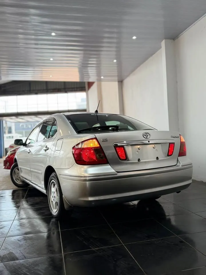 Toyota Premio 2003