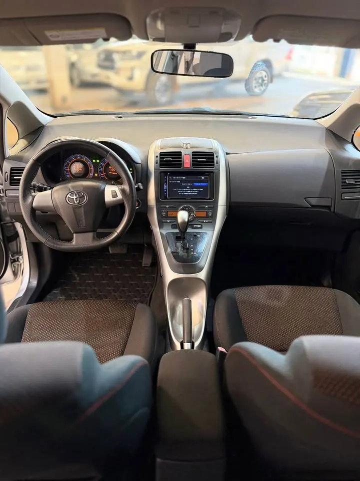 Toyota Auris 2011