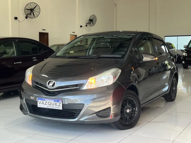 Toyota Vitz 2013
