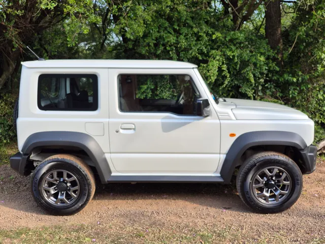 Suzuki Jimny 2025
