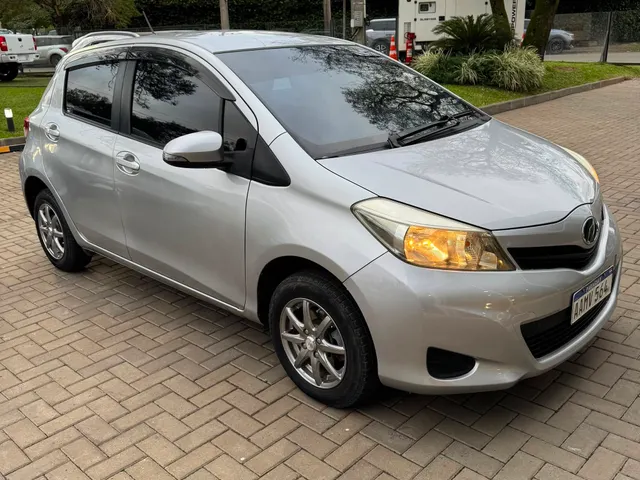 Toyota Vitz 2012