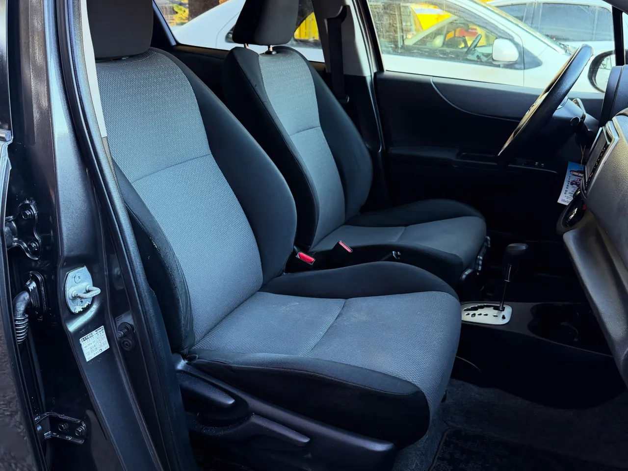 Toyota Vitz 2014