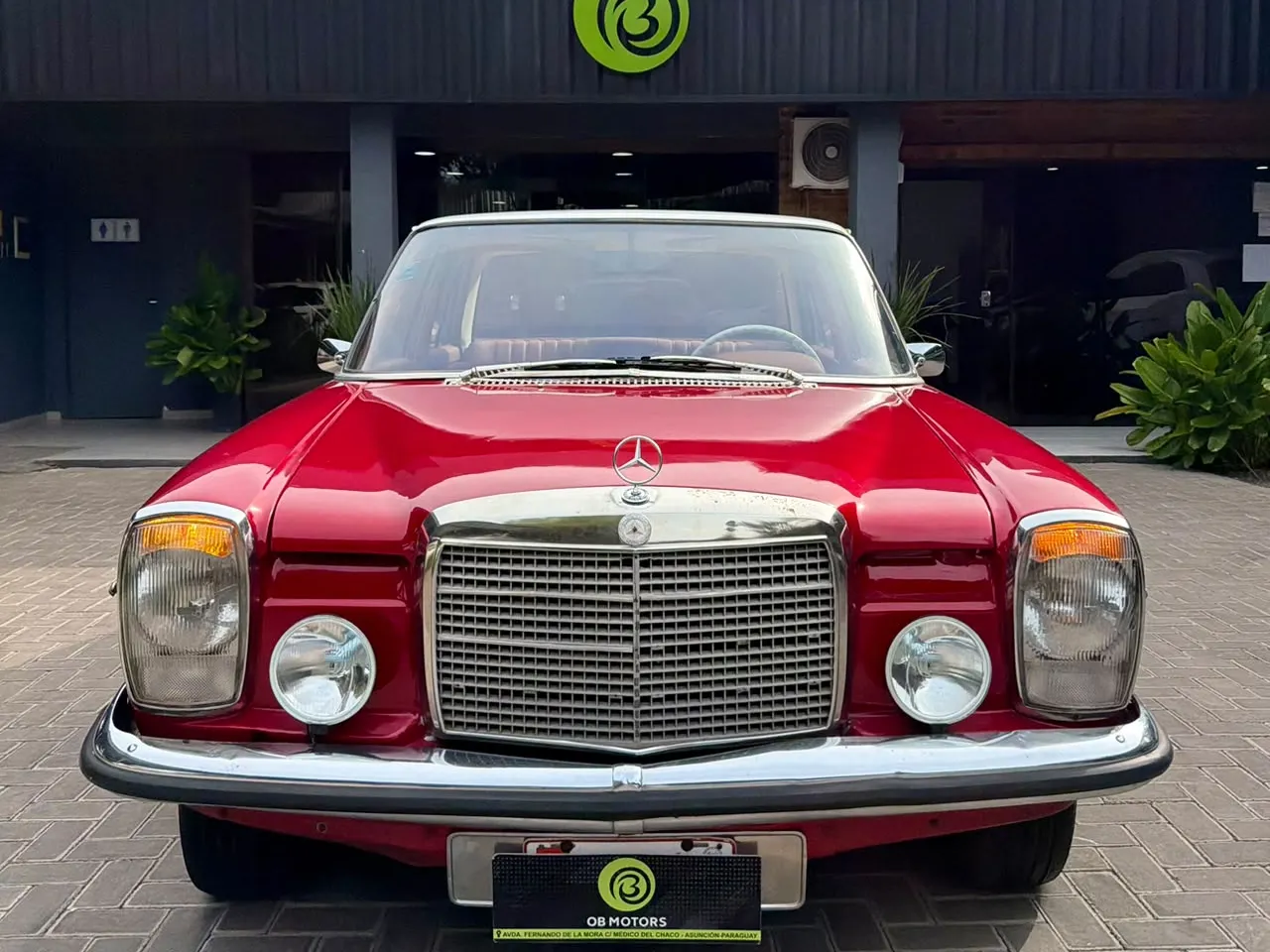 Mercedes-Benz Clase E 1974 240D /8 (W115), probable — confirmar versión exacta