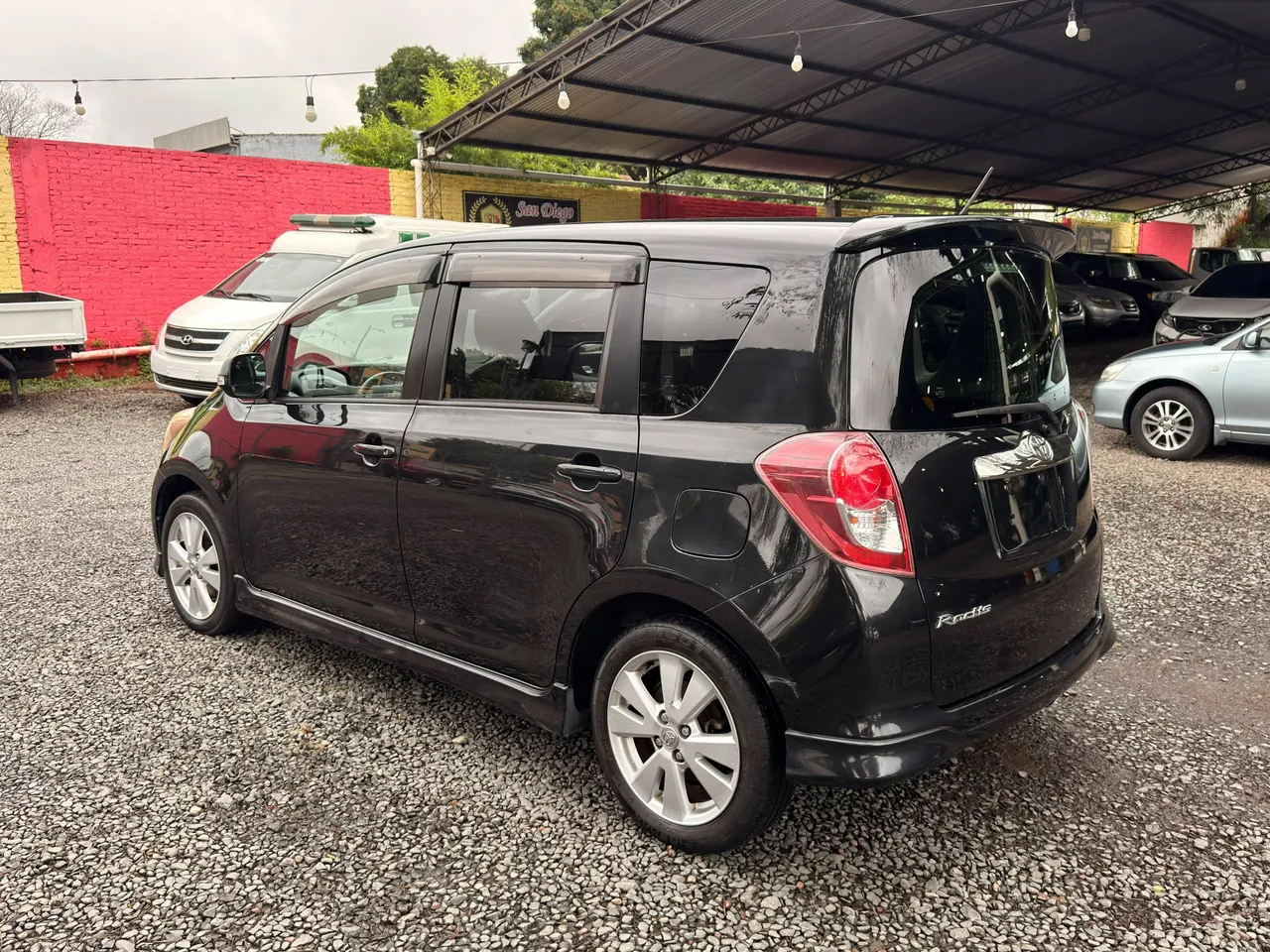 Toyota Ractis 2010