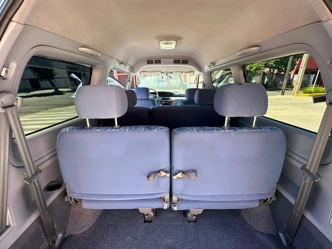 Toyota Noah 1998