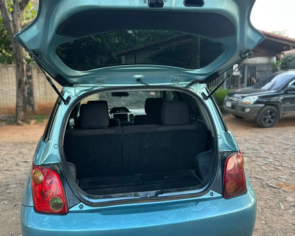 Toyota ist 2004