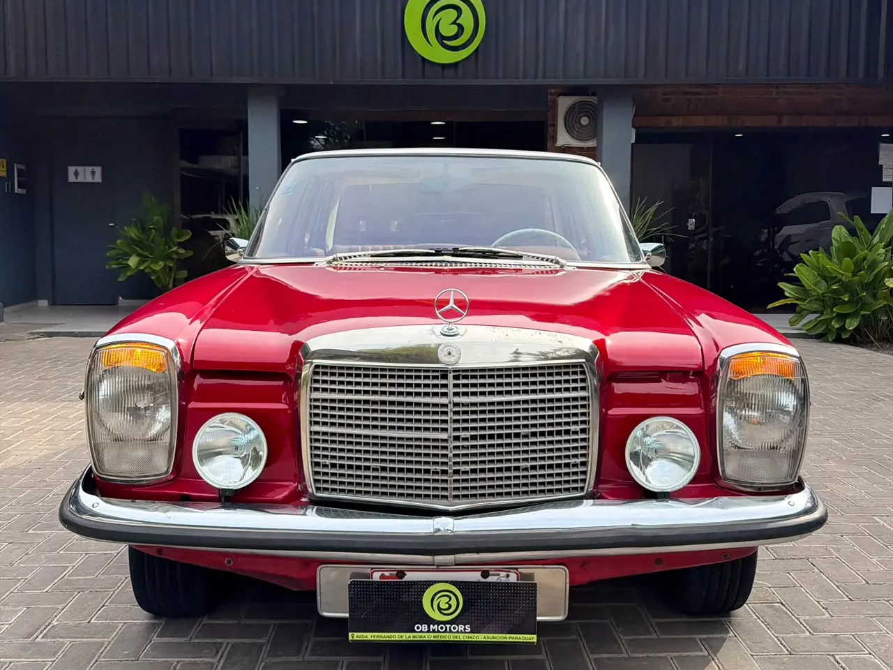 Mercedes-Benz Clase E 1974 240D /8 (W115), probable — confirmar versión exacta