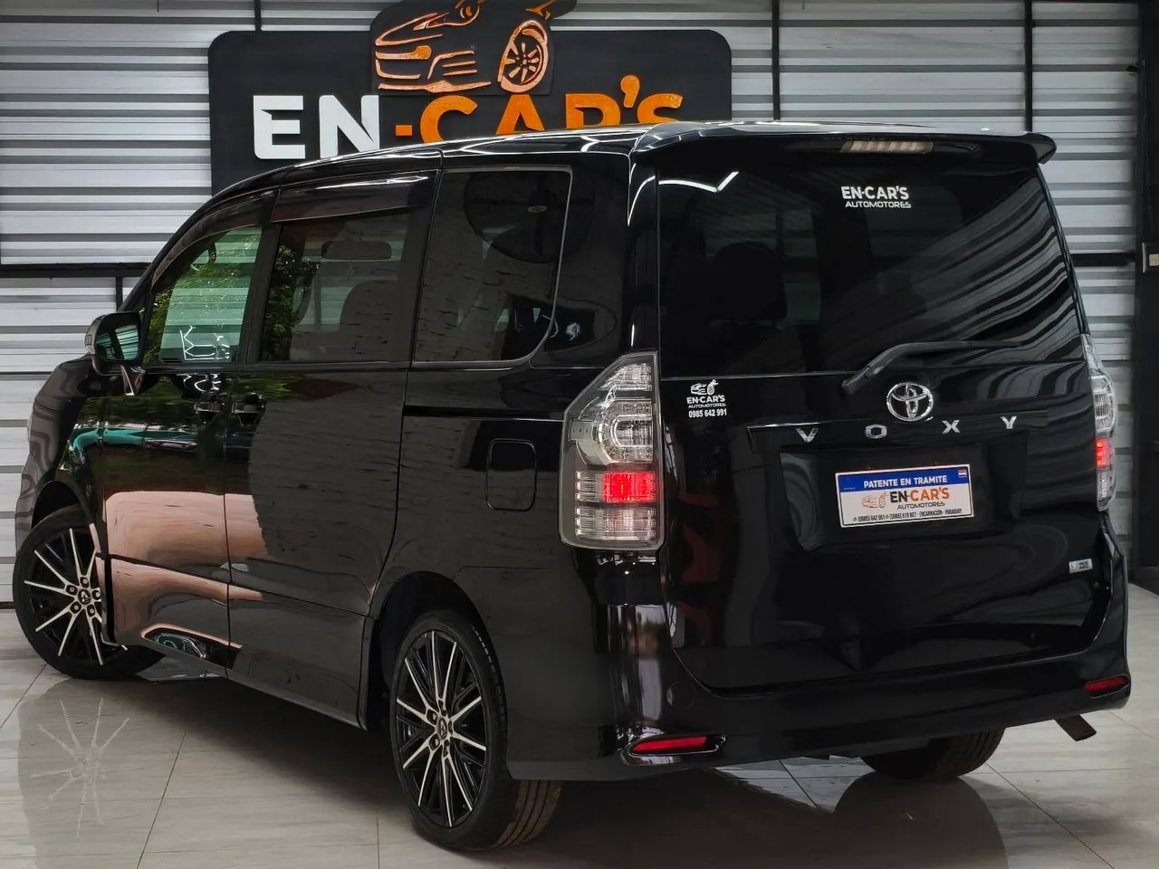 Toyota Voxy 2010