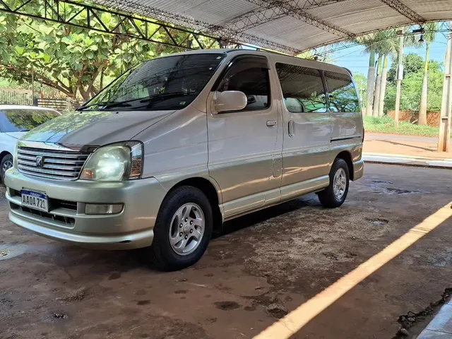Toyota Regius 2002