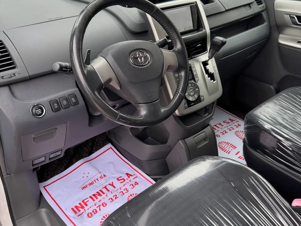 Toyota Voxy 2009