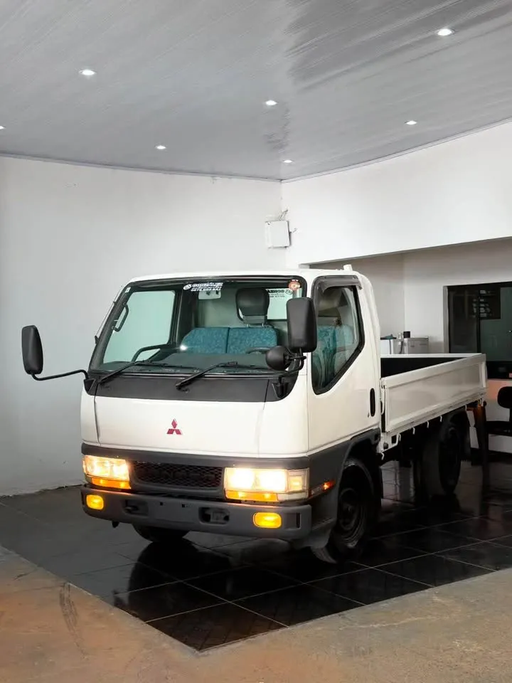 Mitsubishi Canter 1998 Baranda sencilla