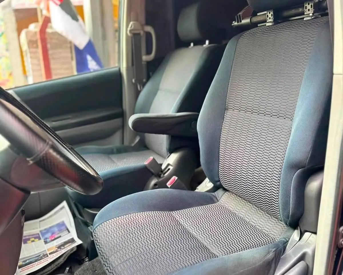 Toyota Voxy 2006