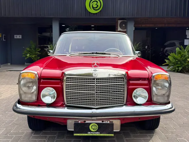 Mercedes-Benz Clase E 1974