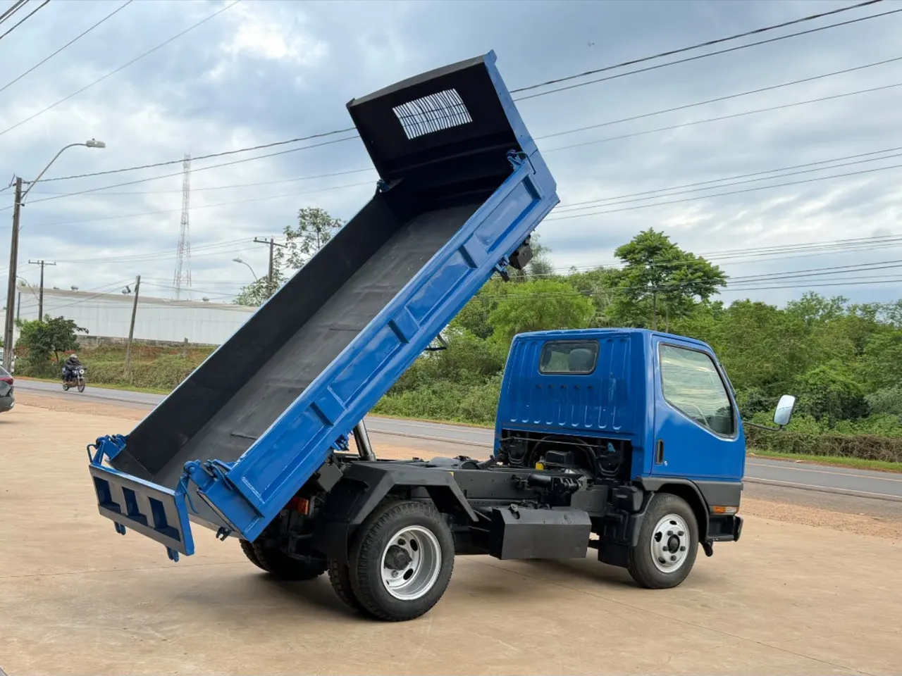 Mitsubishi Canter 1996 5t Motor 4D33