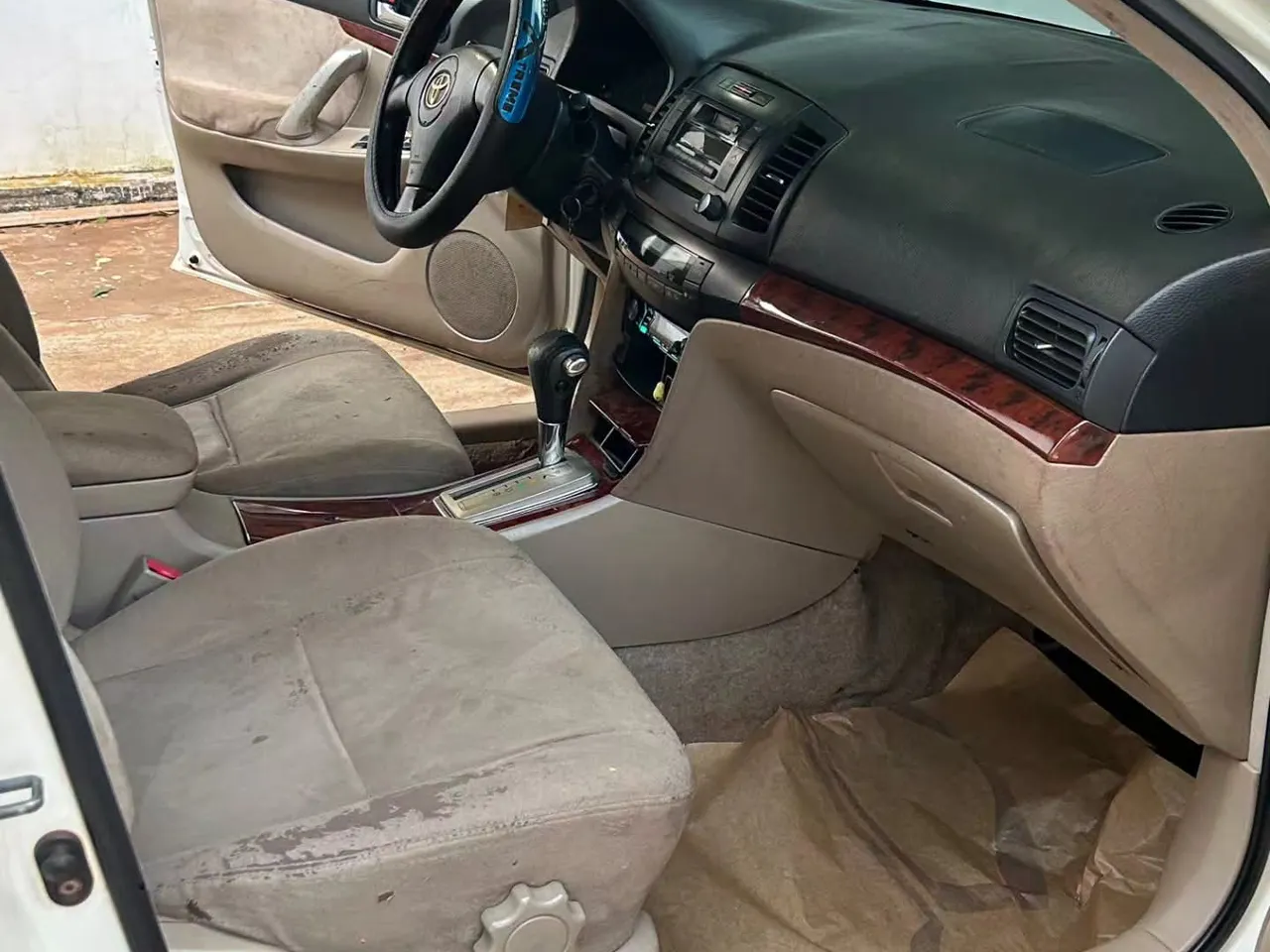 Toyota Premio 2004