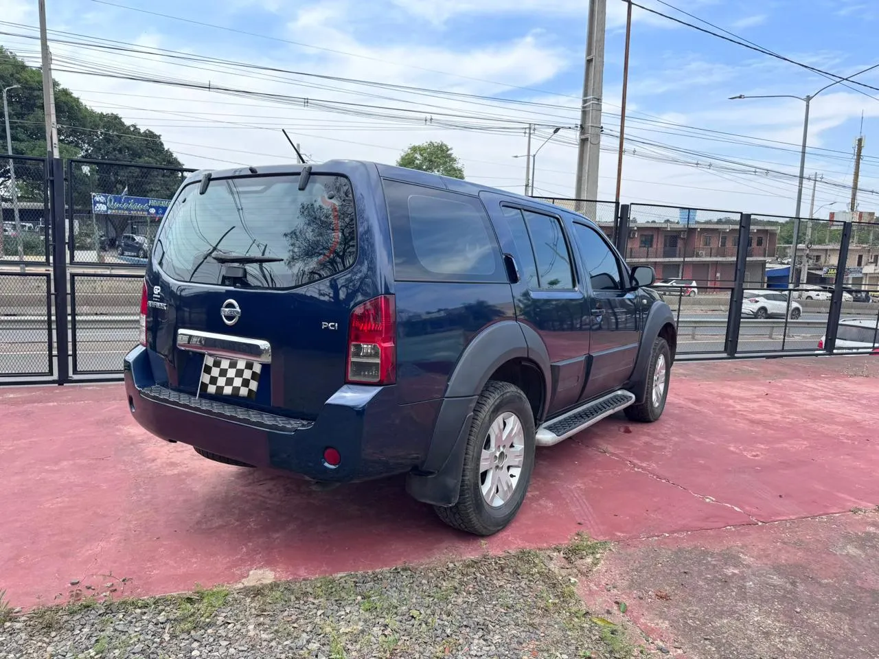Nissan Pathfinder 2005