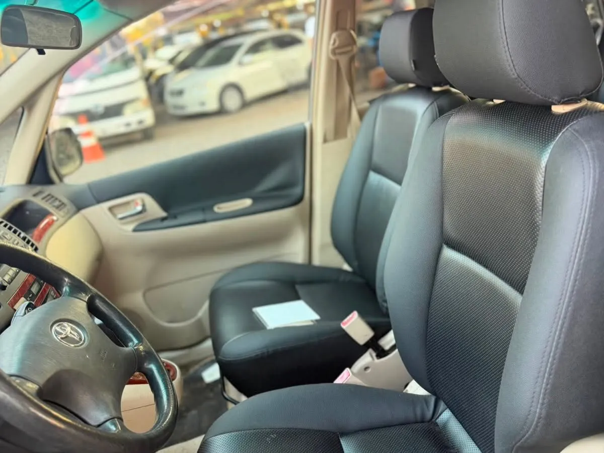 Toyota Corolla Spacio 2002