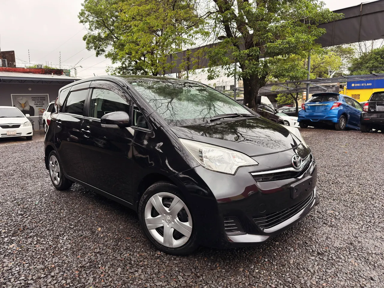 Toyota Ractis 2012