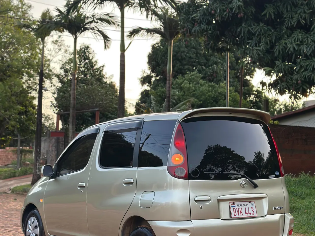 Toyota Funcargo 2002