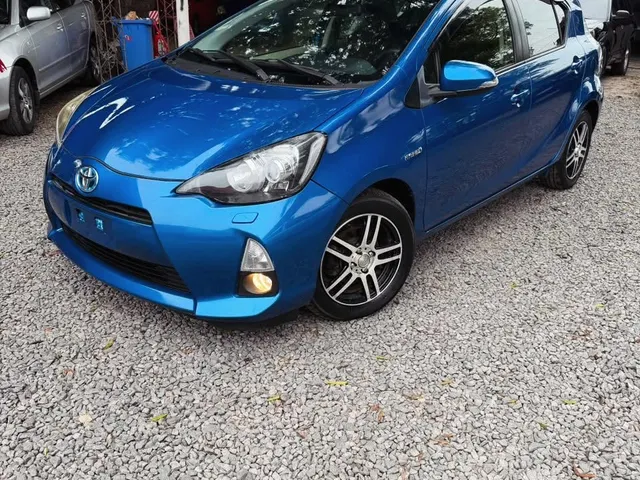 Toyota Aqua 2013