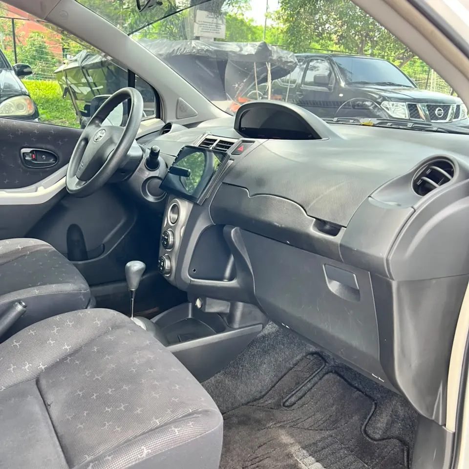 Toyota Vitz 2009
