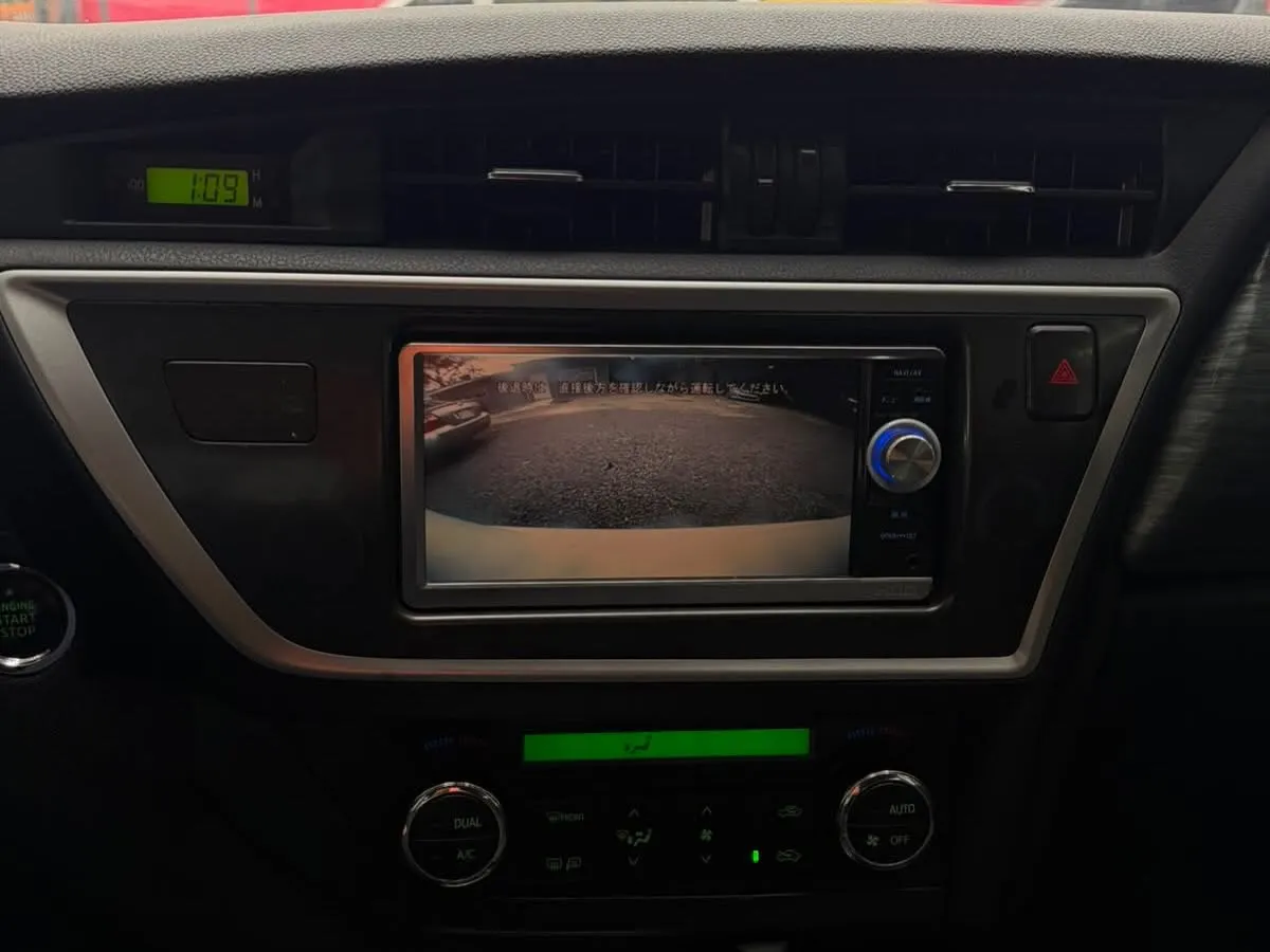 Toyota Auris 2015 ECO, full equipo